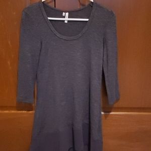 Womans 1/2 sleeve top